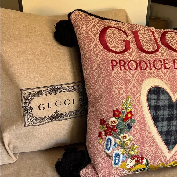 Gucci Pink Accent Pillow with Heart and Floral Design - Picture 11 of 11